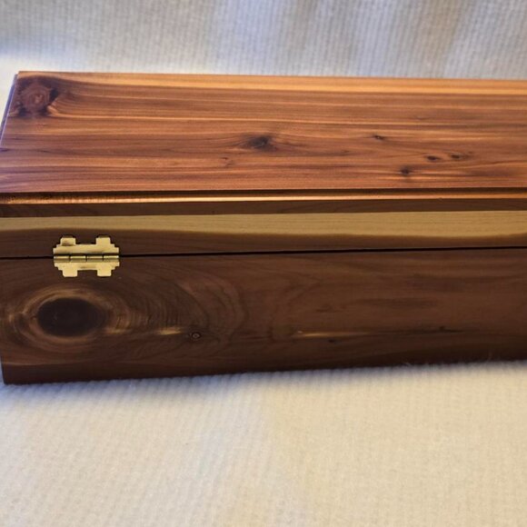 Cedar Box with Latch - Large Size - Picture 8 of 11